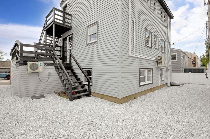 23 Vinton Street, Long Beach, New York image 24