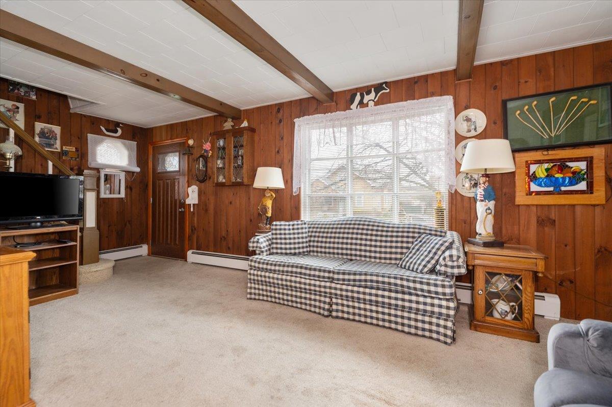 601 Hughes Street, Bellmore, New York image 3