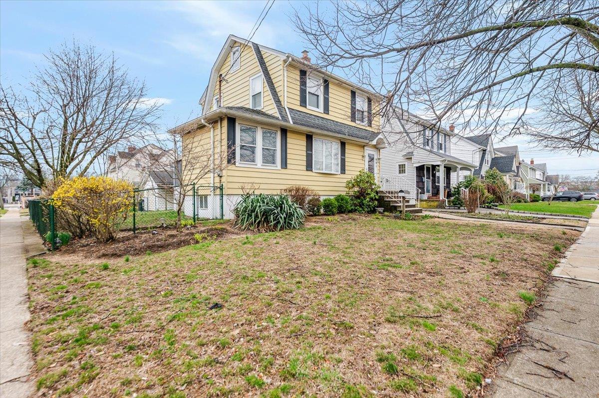 601 Hughes Street, Bellmore, New York image 25