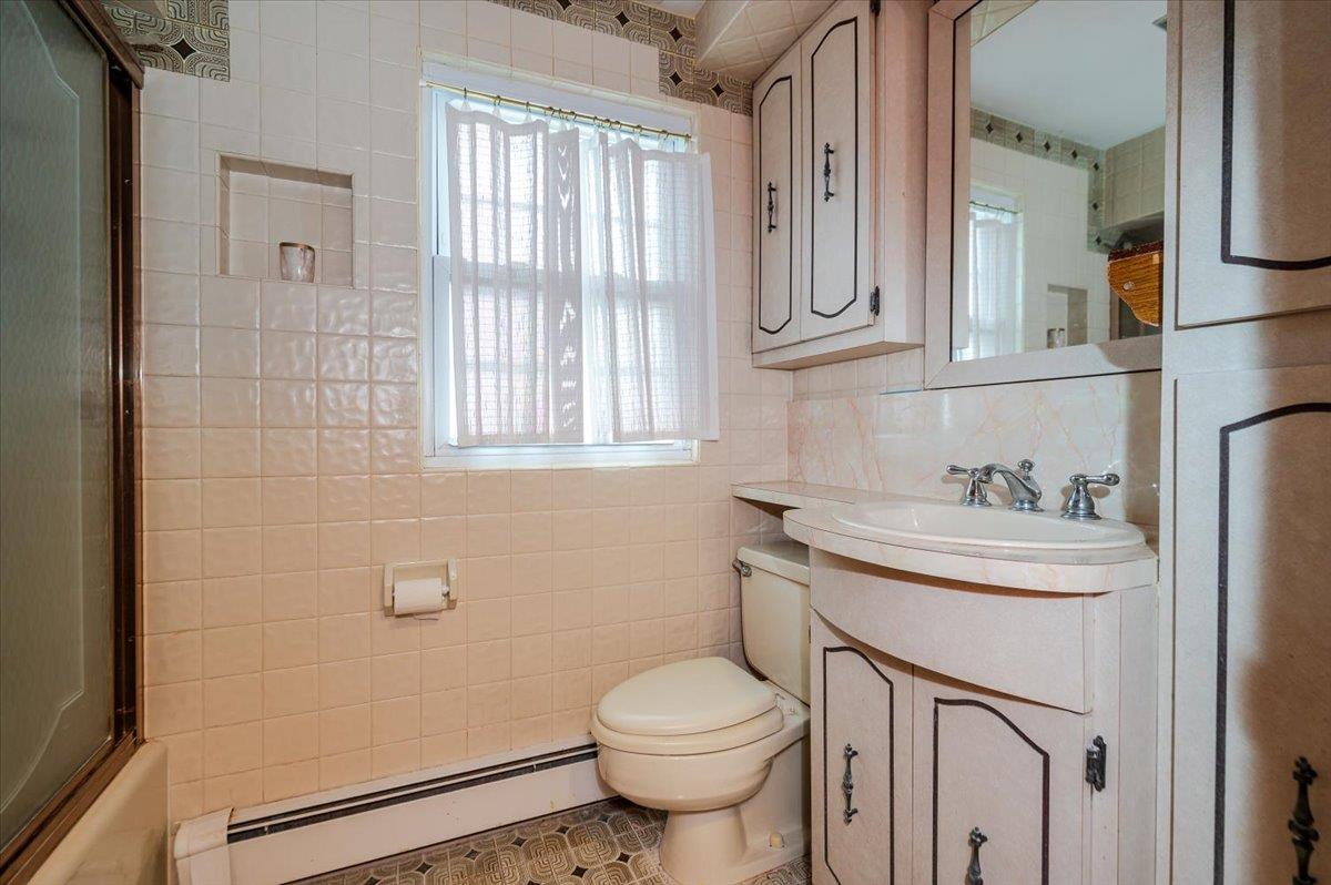 601 Hughes Street, Bellmore, New York image 14
