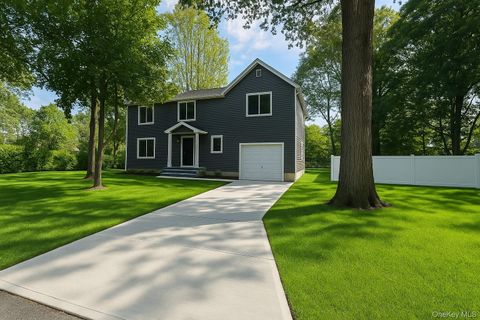 Photo of 6 Renee Court, Centereach, NY 11720 (MLS # 936730)