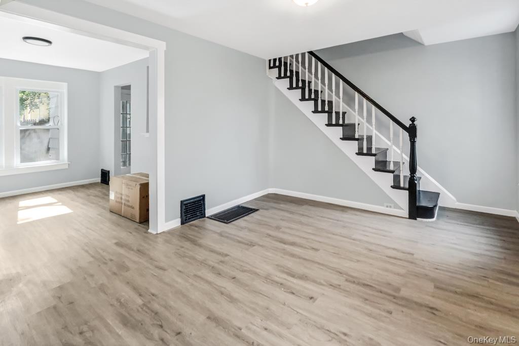 6 Bush Avenue