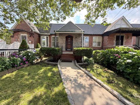 Homes For Sale - 5962 69th Lane<br/> Maspeth, NY 11378