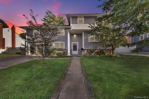 108 Block Boulevard Massapequa NY 11762