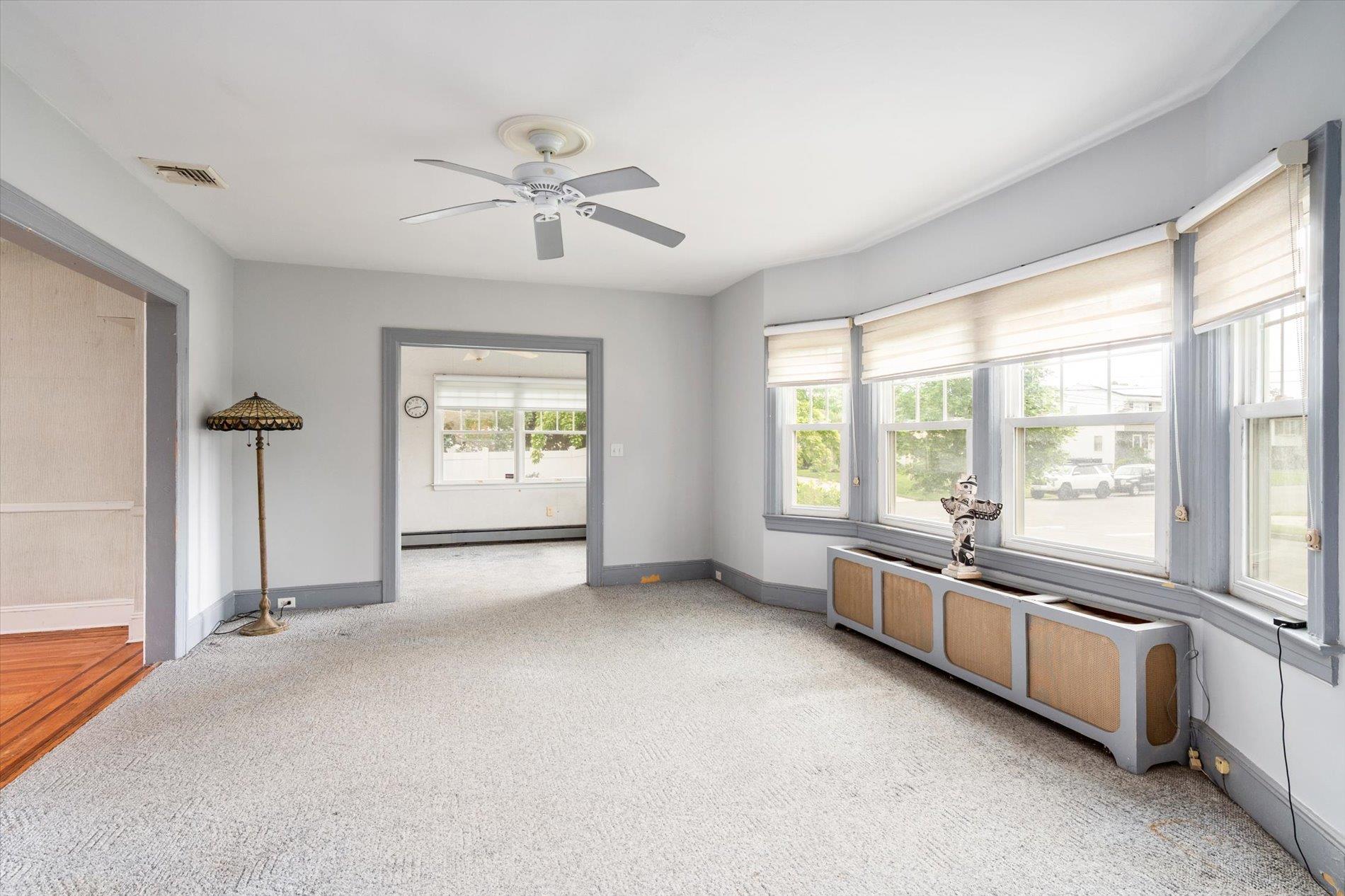 696 Madison Avenue, Lindenhurst, New York image 7