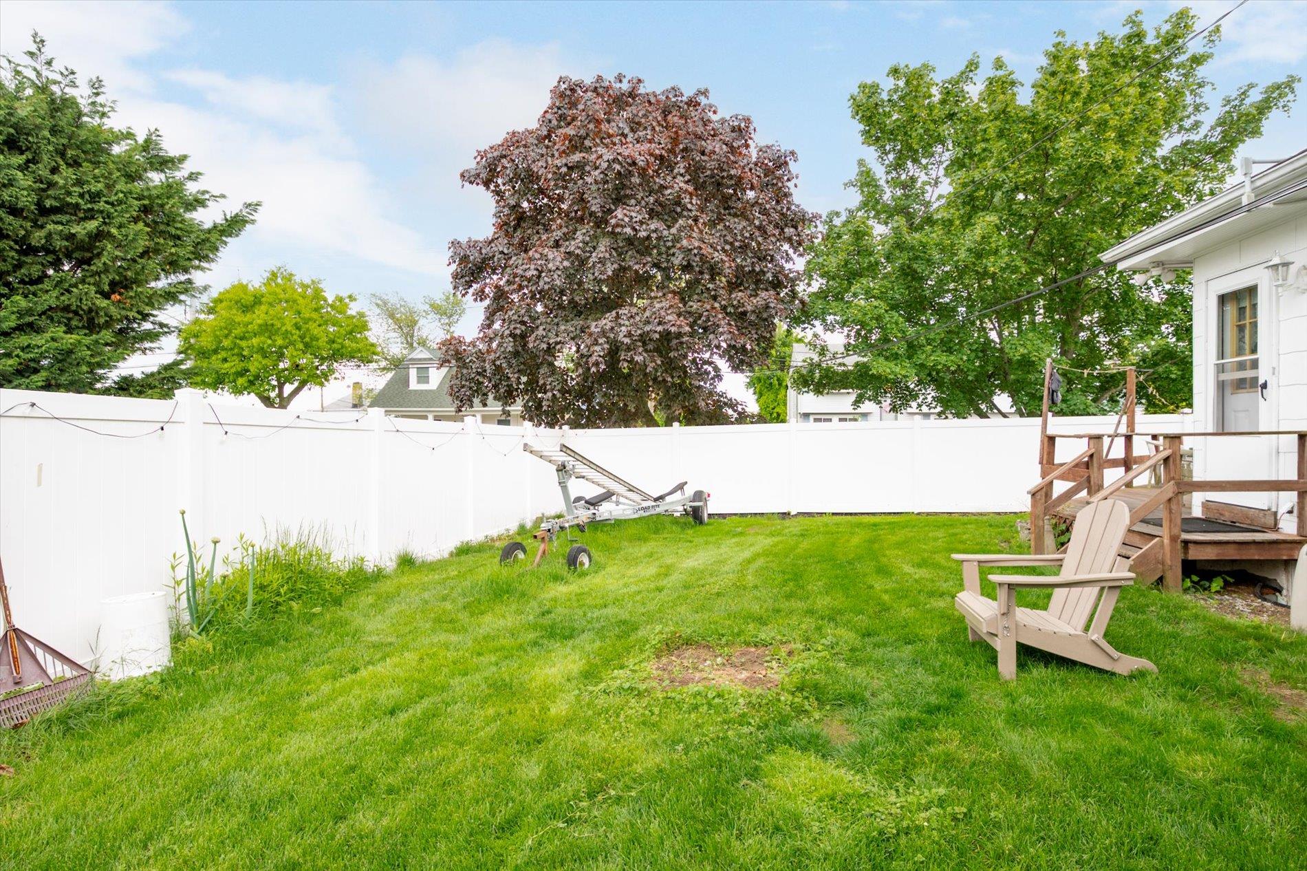696 Madison Avenue, Lindenhurst, New York image 31