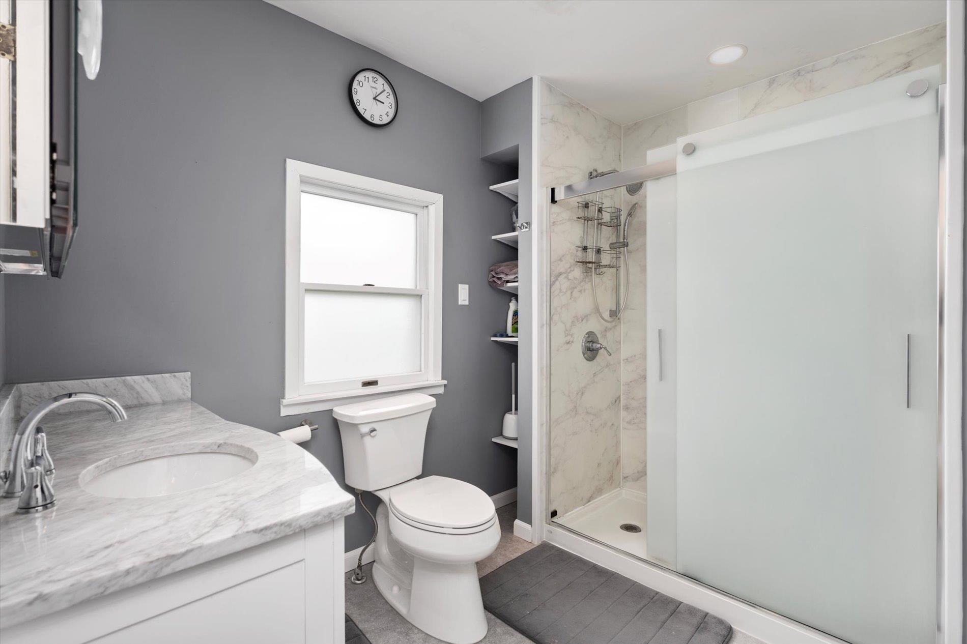 696 Madison Avenue, Lindenhurst, New York image 21