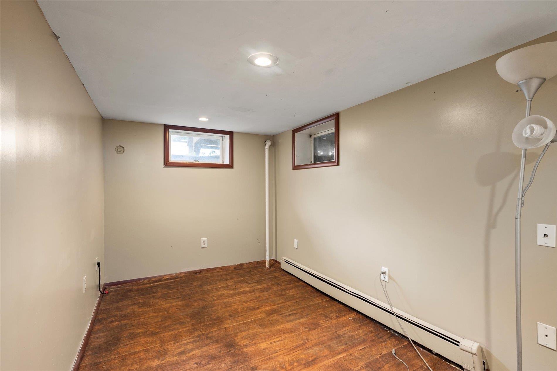 696 Madison Avenue, Lindenhurst, New York image 24