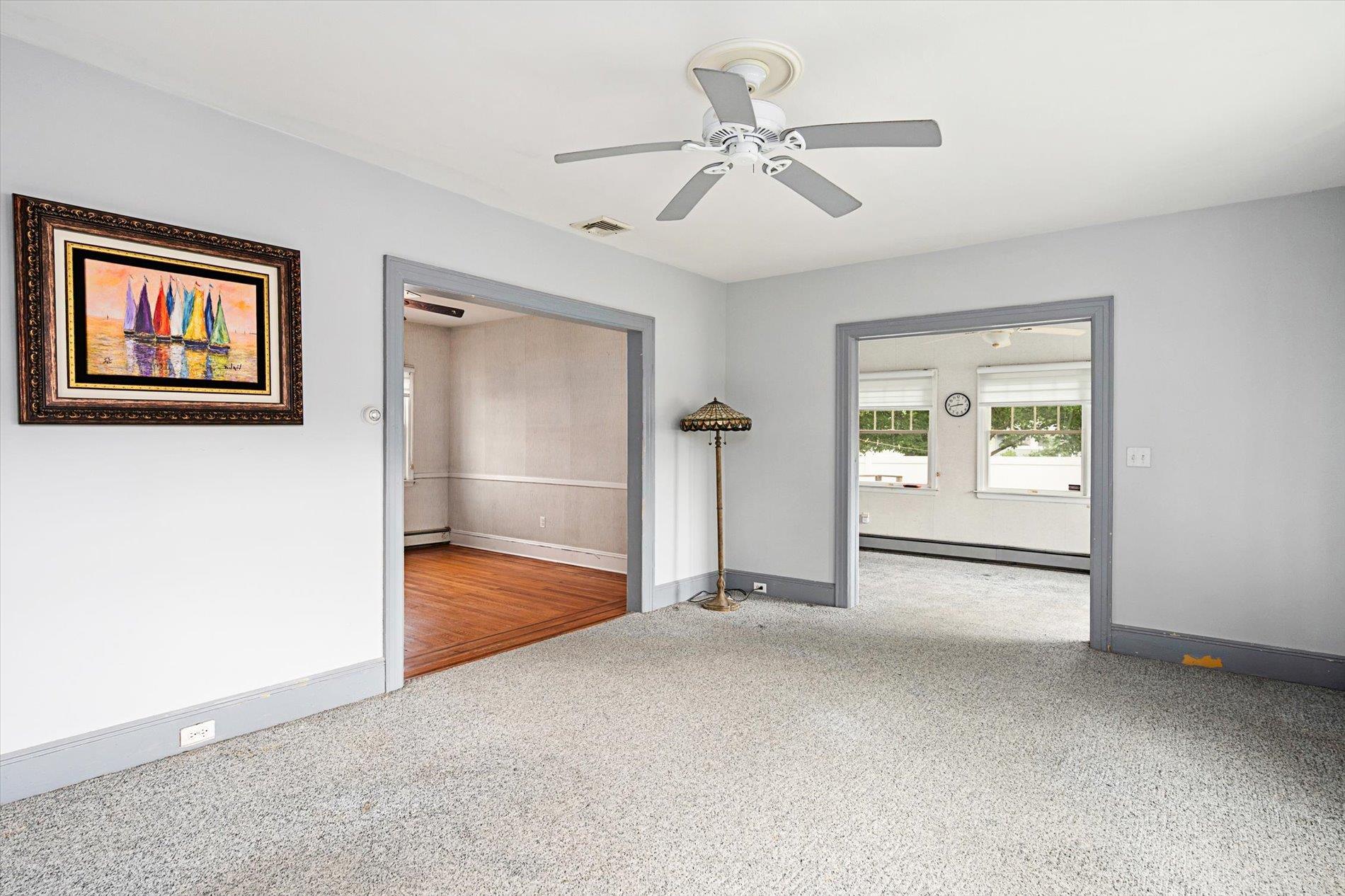 696 Madison Avenue, Lindenhurst, New York image 6
