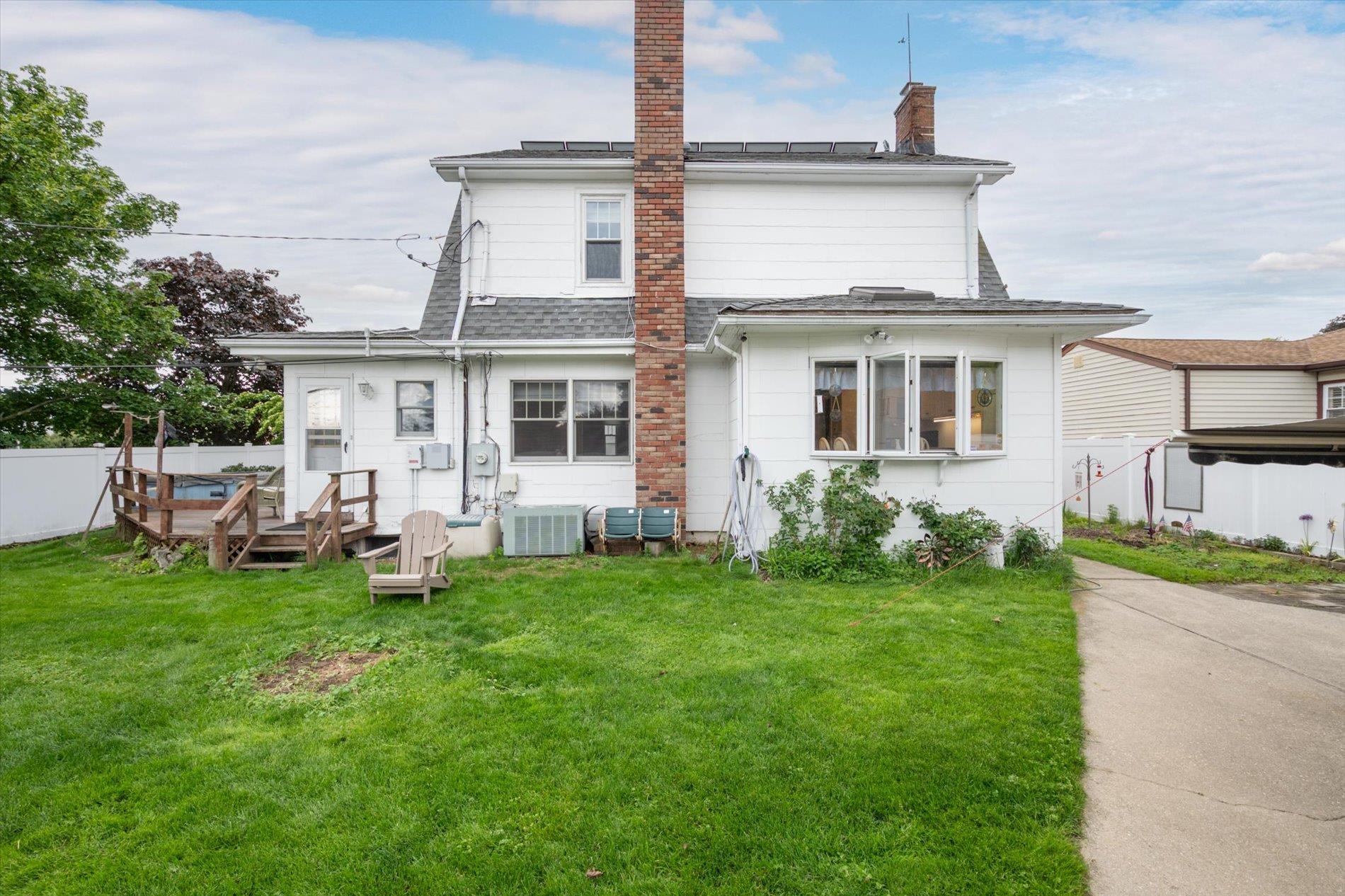 696 Madison Avenue, Lindenhurst, New York image 26