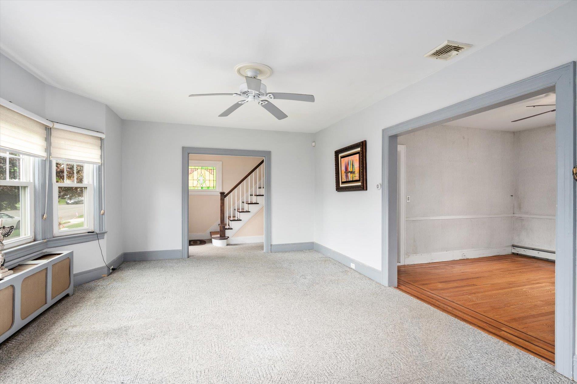 696 Madison Avenue, Lindenhurst, New York image 5