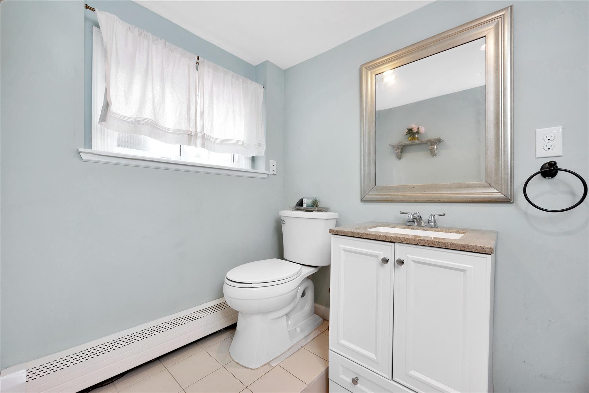 651 Hyman Avenue, Bay Shore, New York image 14