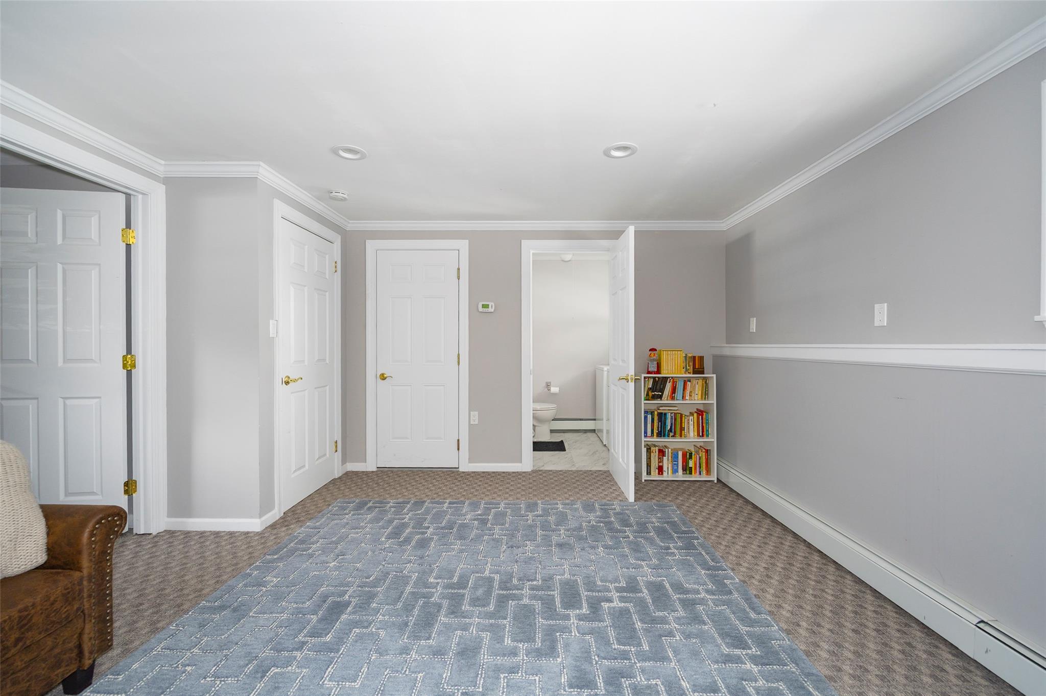 500 N Quaker Lane, Hyde Park, New York image 16