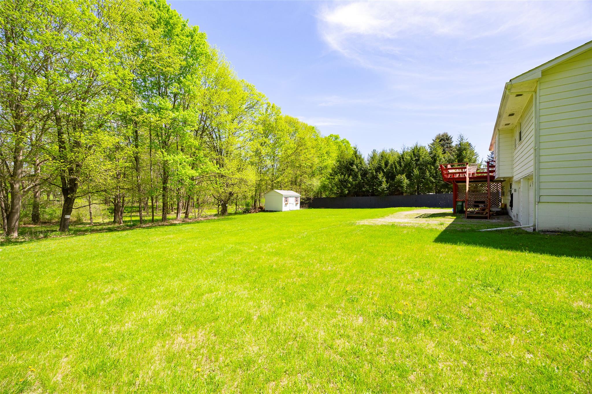 500 N Quaker Lane, Hyde Park, New York image 23