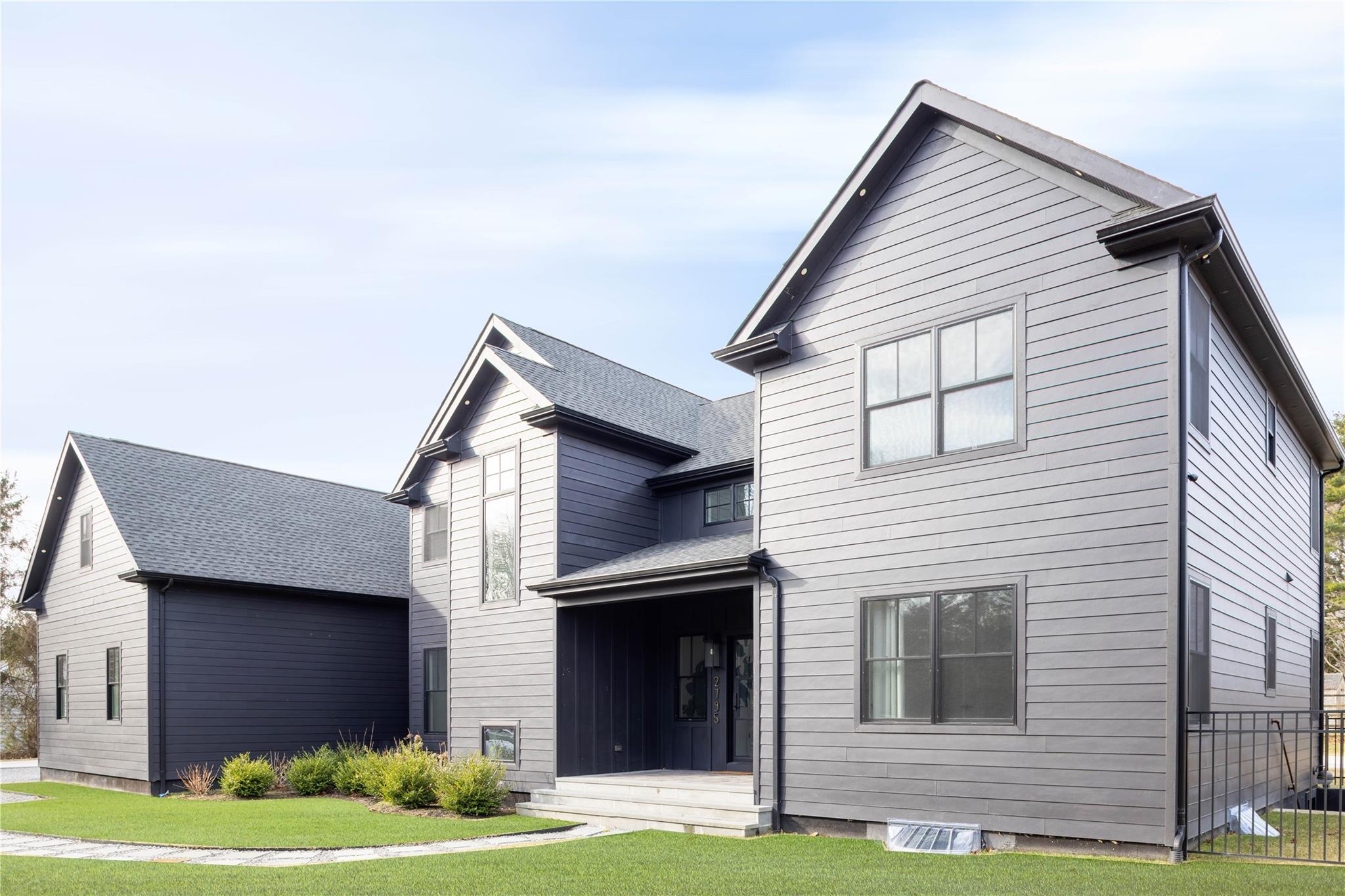 Rental Property at Cox Neck Road, Mattituck, Hamptons, NY - Bedrooms: 6 
Bathrooms: 5  - $47,500 MO.