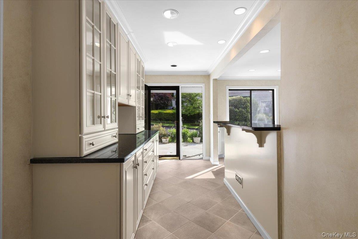 6 Harriman Keep Road 6