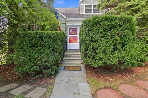 Homes For Sale - 26 Reynolds Place<br/> Scarsdale, NY 10583
