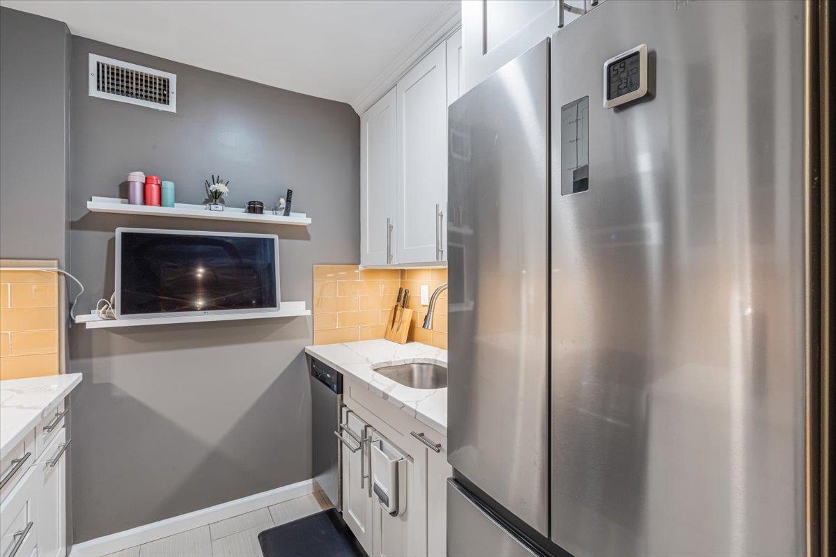 220-55 46th Avenue #8N, Bayside, New York image 4