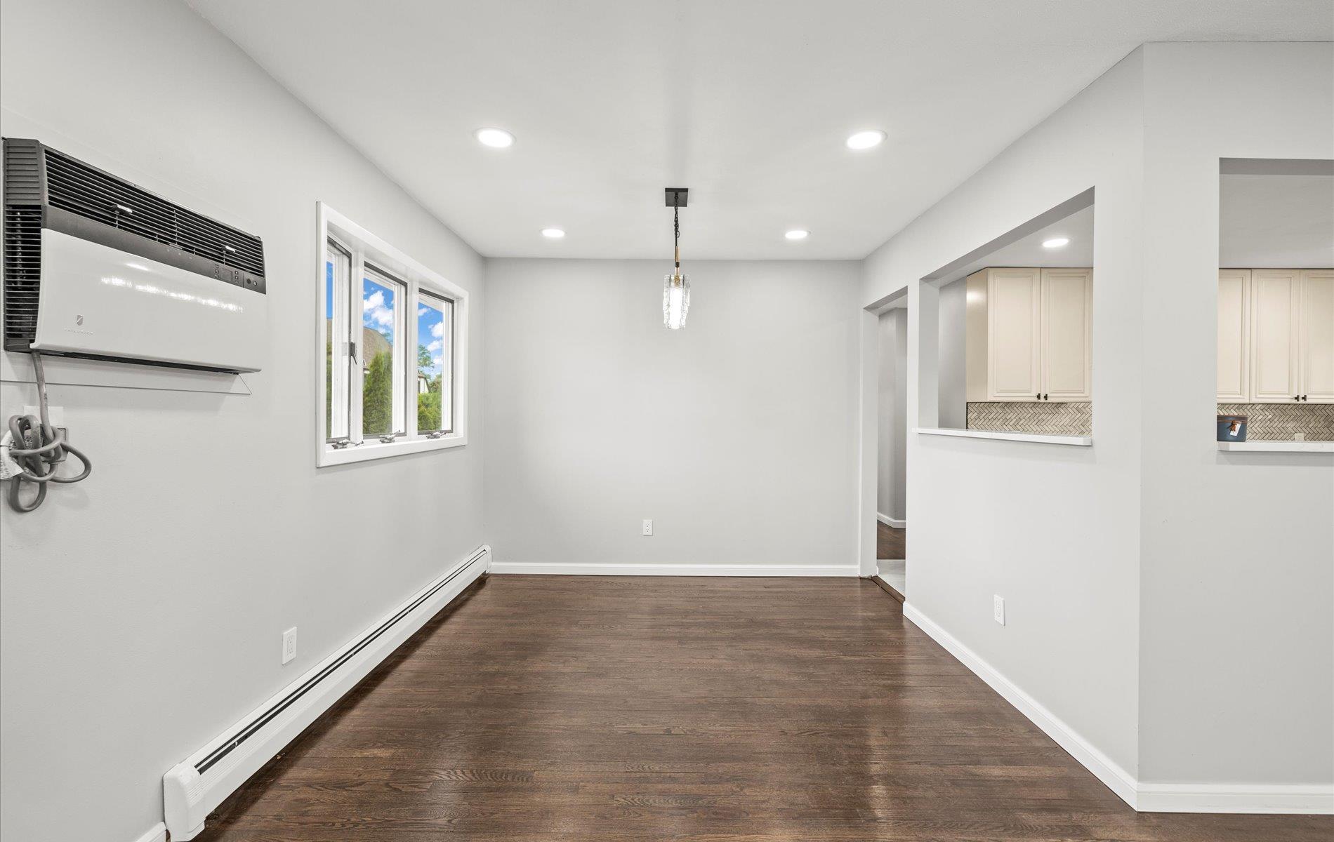 23 Cherokee Street, Massapequa, New York image 8
