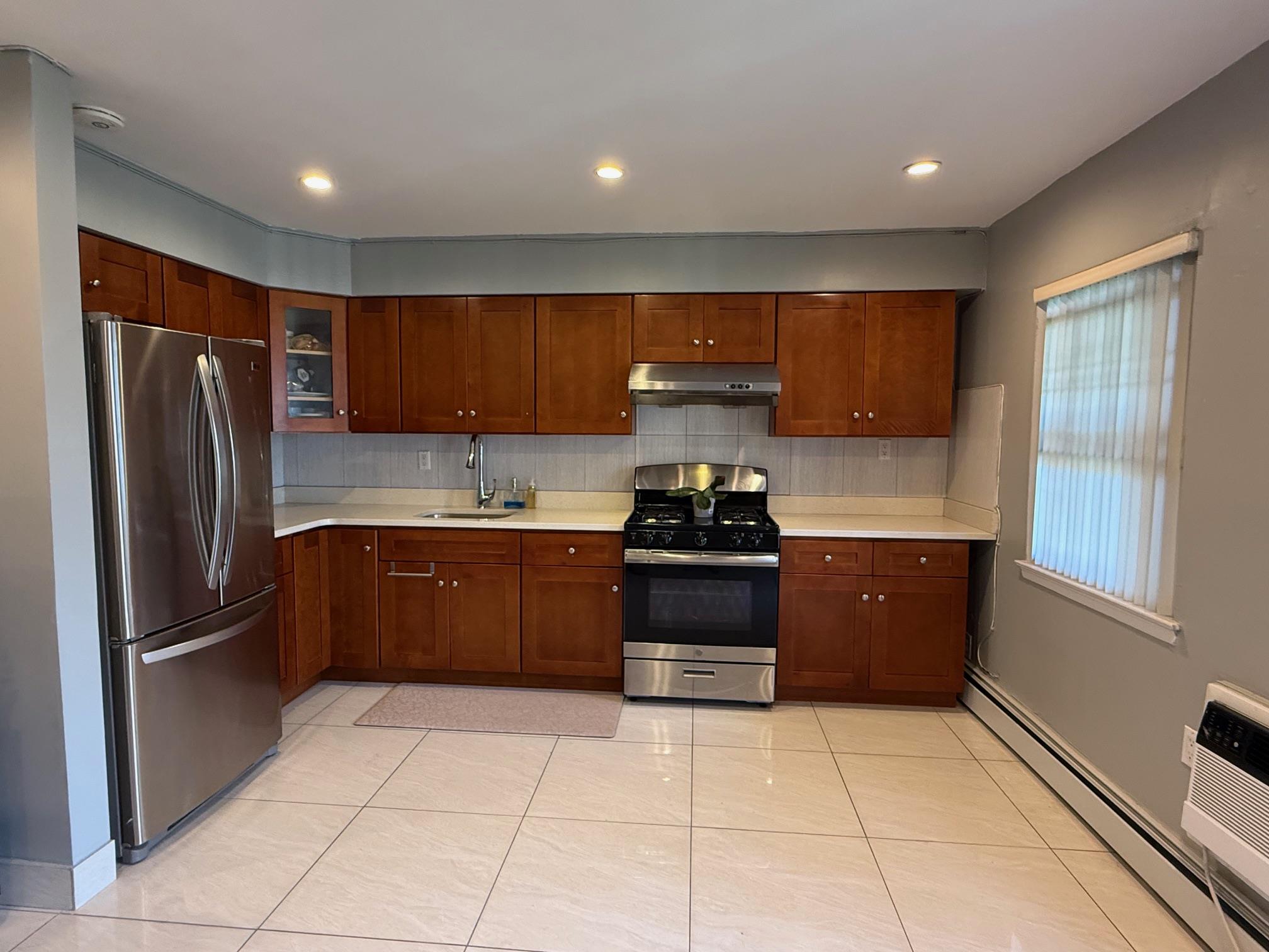 120-15 cove Court 90B