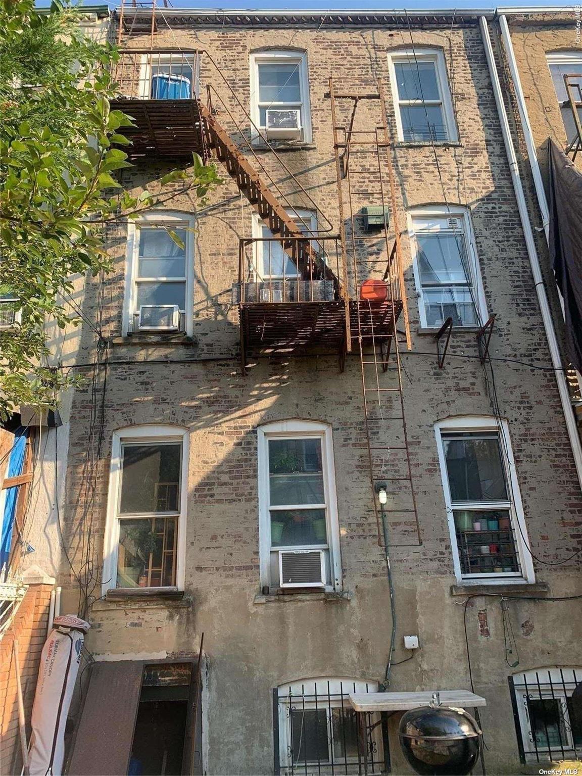 16-77 Linden Street