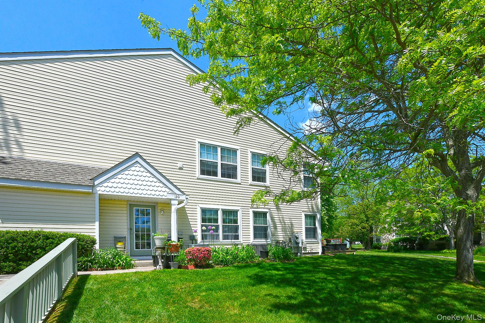 130 Commodore Circle