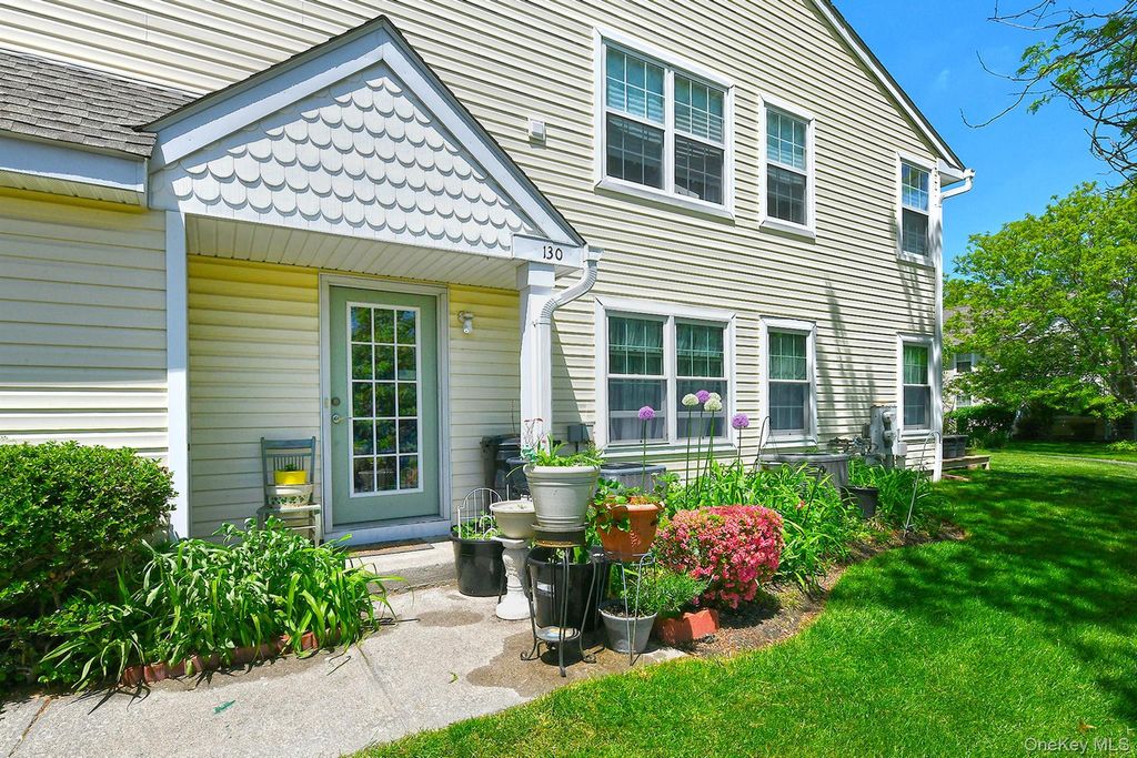 Photo of 130 Commodore Circle, Port Jefferson Station, NY 11776 (MLS # 1000908)