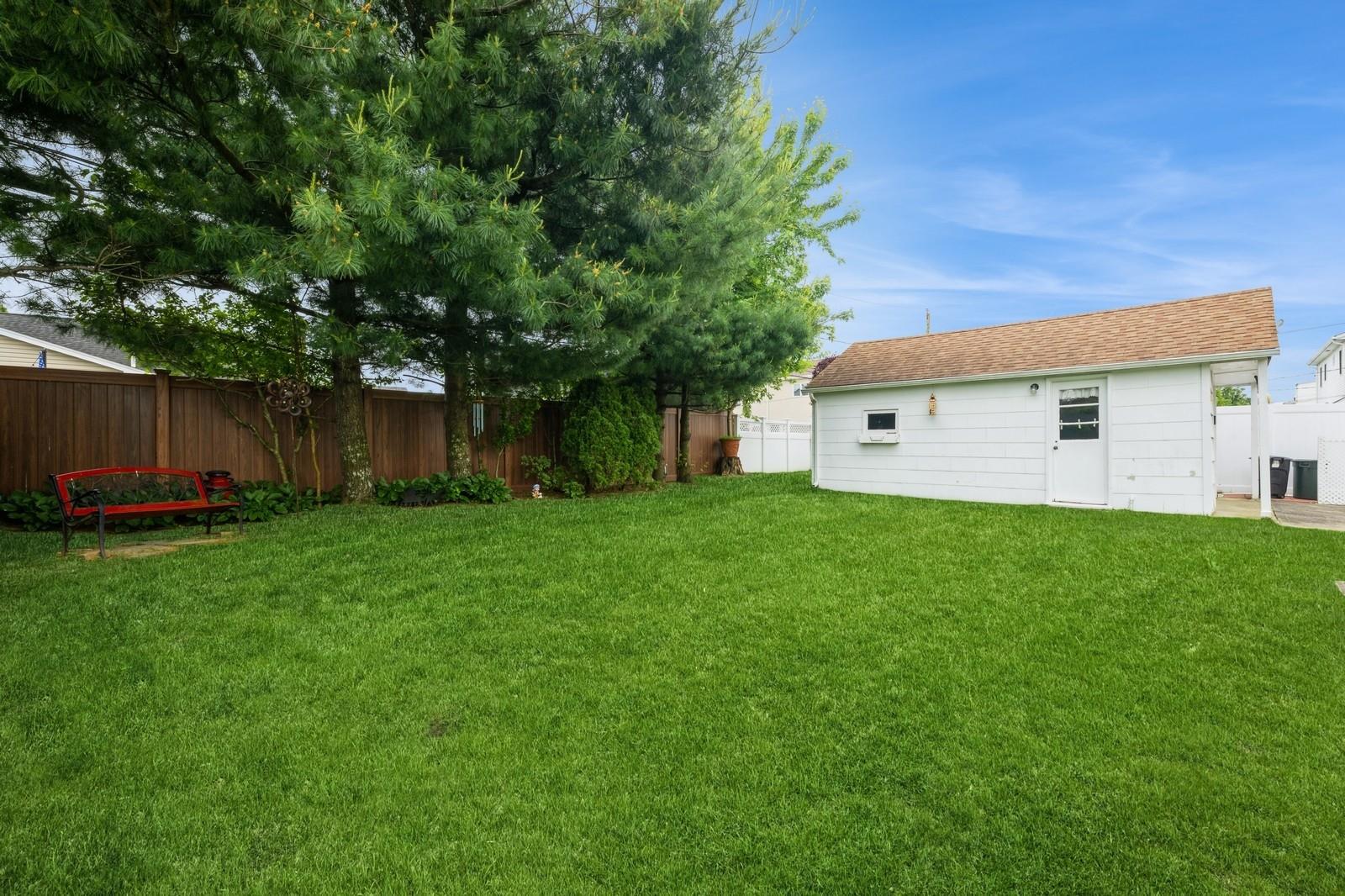 3668 Sherry Avenue, Wantagh, New York image 18