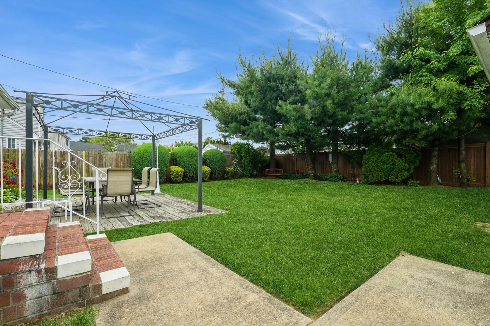 3668 Sherry Avenue, Wantagh, New York image 17