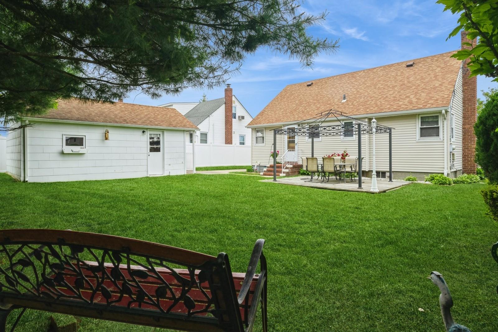 3668 Sherry Avenue, Wantagh, New York image 20