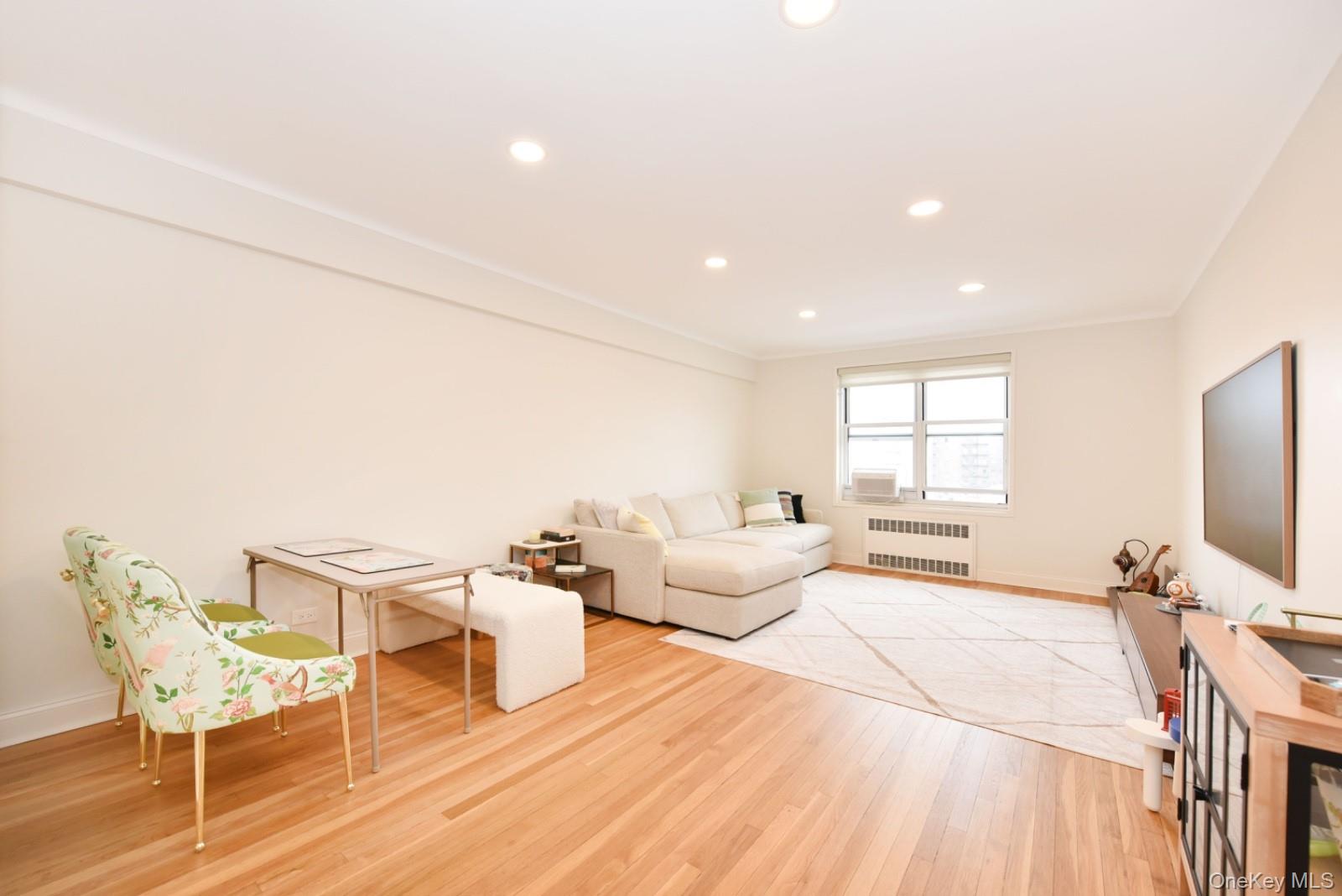 64-11 99 Street 418 - Photo 3