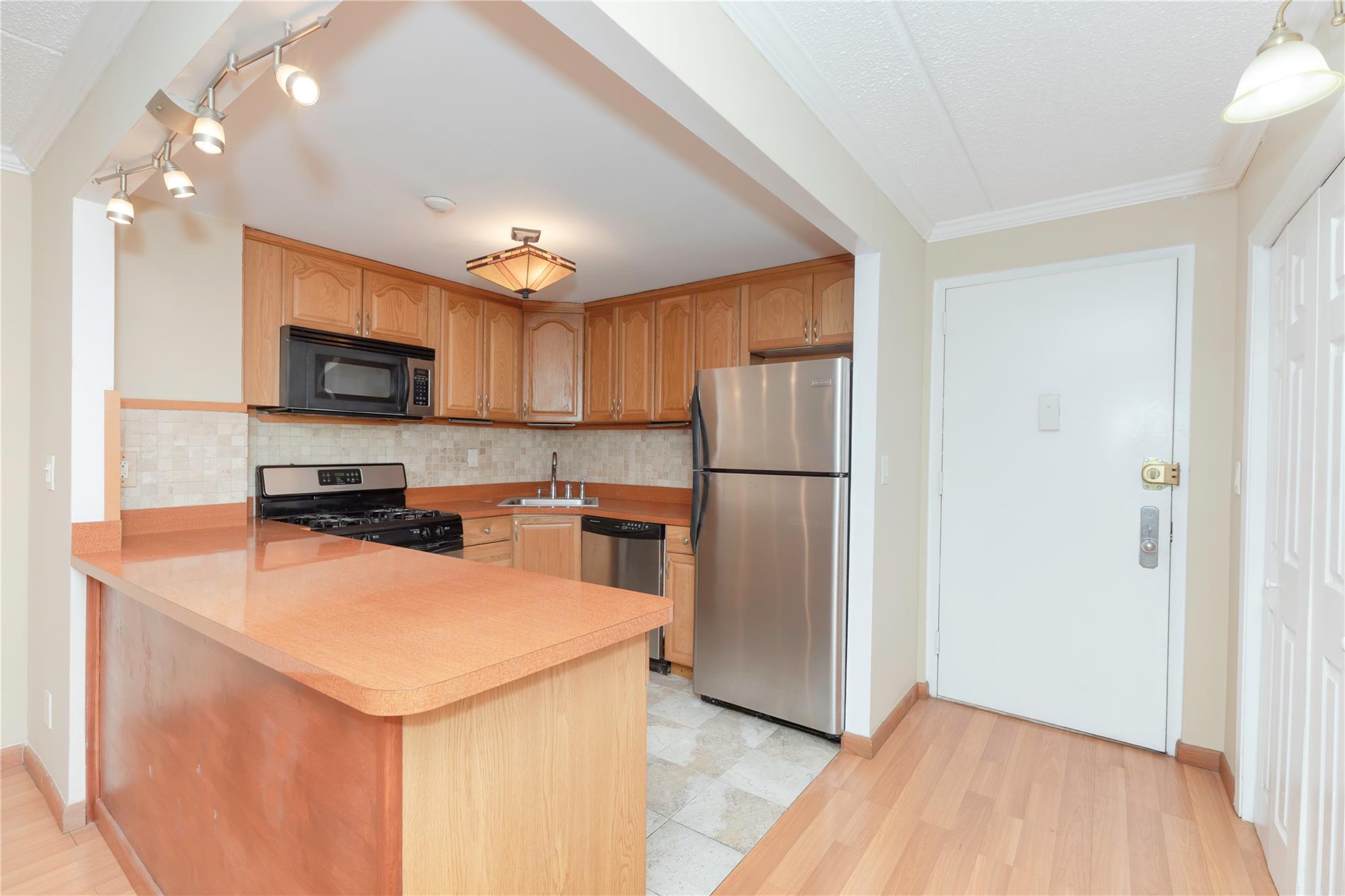 1376 Midland Avenue #307, Bronxville, New York image 6