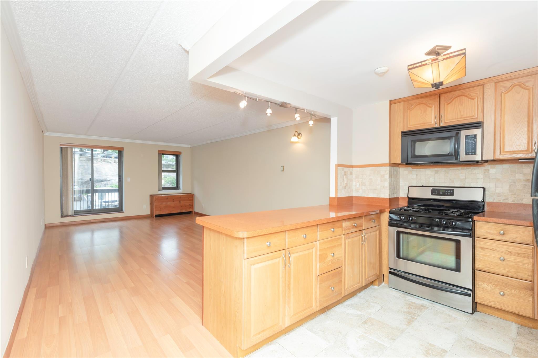 1376 Midland Avenue #307, Bronxville, New York image 4