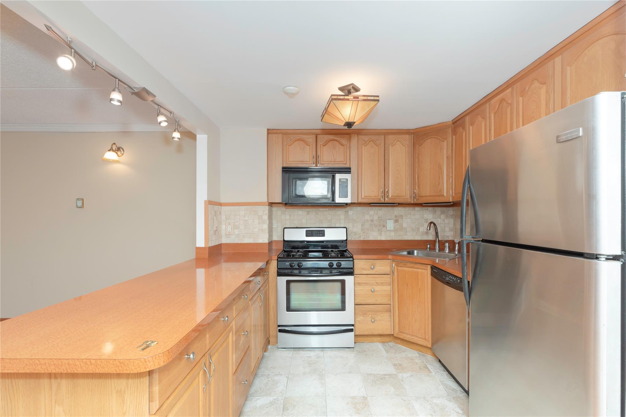 1376 Midland Avenue #307, Bronxville, New York image 5