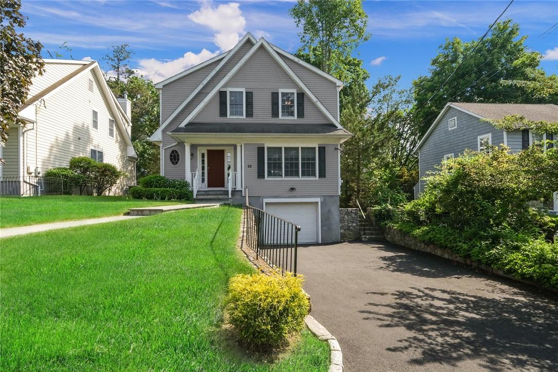 Brown Road, Scarsdale, New York - 5 Bedrooms  
4 Bathrooms  
10 Rooms - 