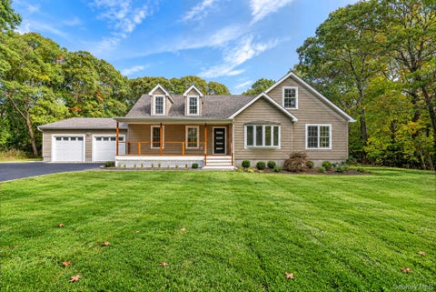 Photo of 42 Homestead Avenue, Westhampton Beach, NY 11978 (MLS # 1062604)