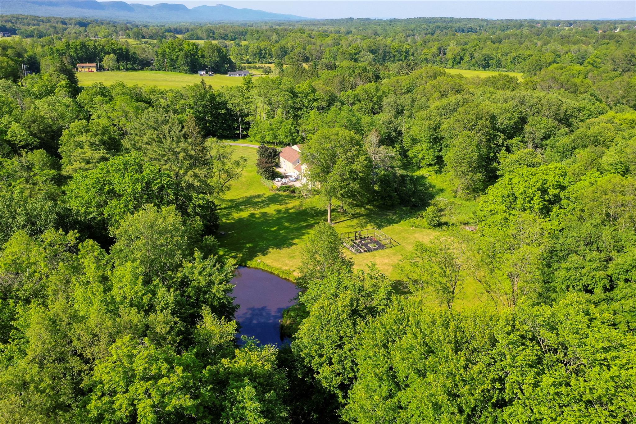 137 Red Mills Road
