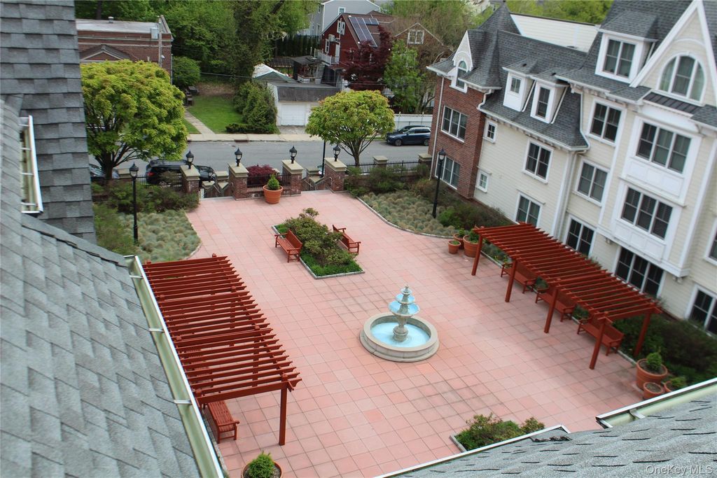 Photo of 225 Stanley Avenue #109, Mamaroneck, NY 10543 (MLS # 992655)