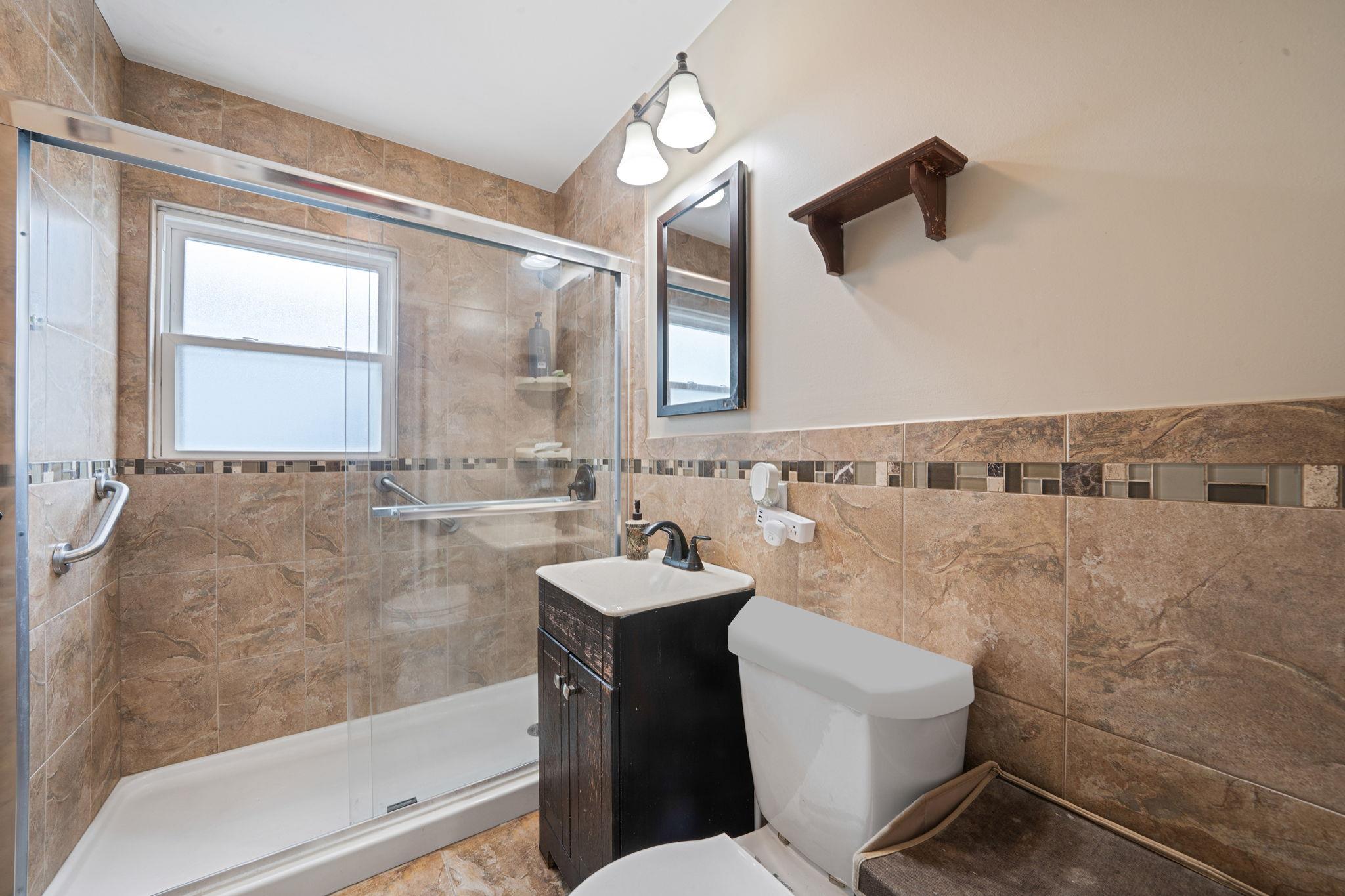 2 Poppy Lane, Levittown, New York image 15