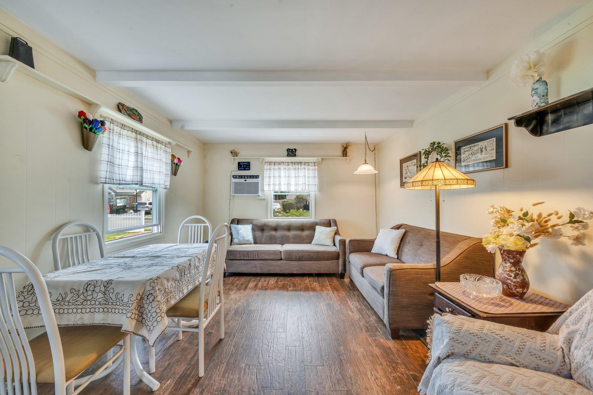 2 Poppy Lane, Levittown, New York image 8