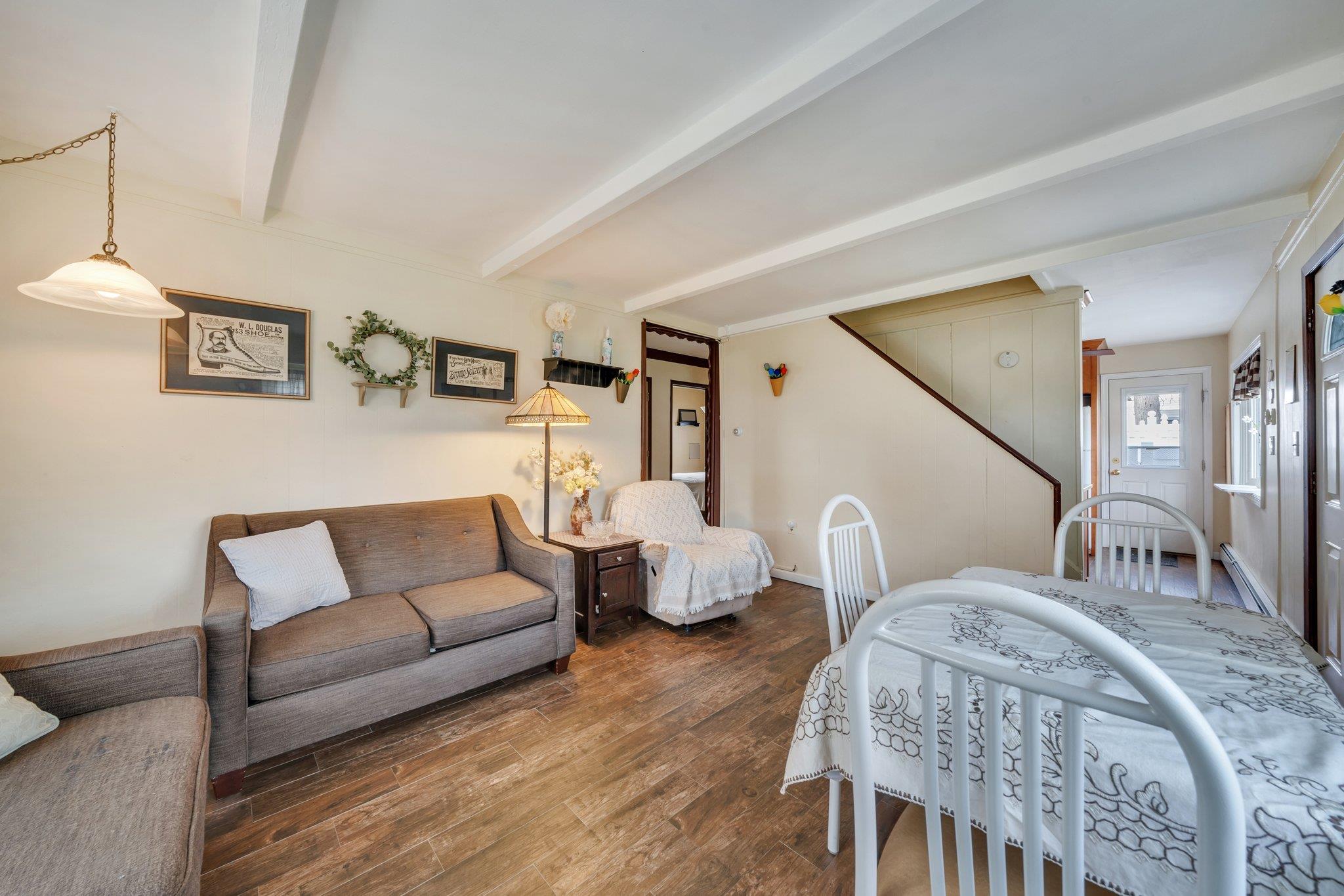 2 Poppy Lane, Levittown, New York image 9