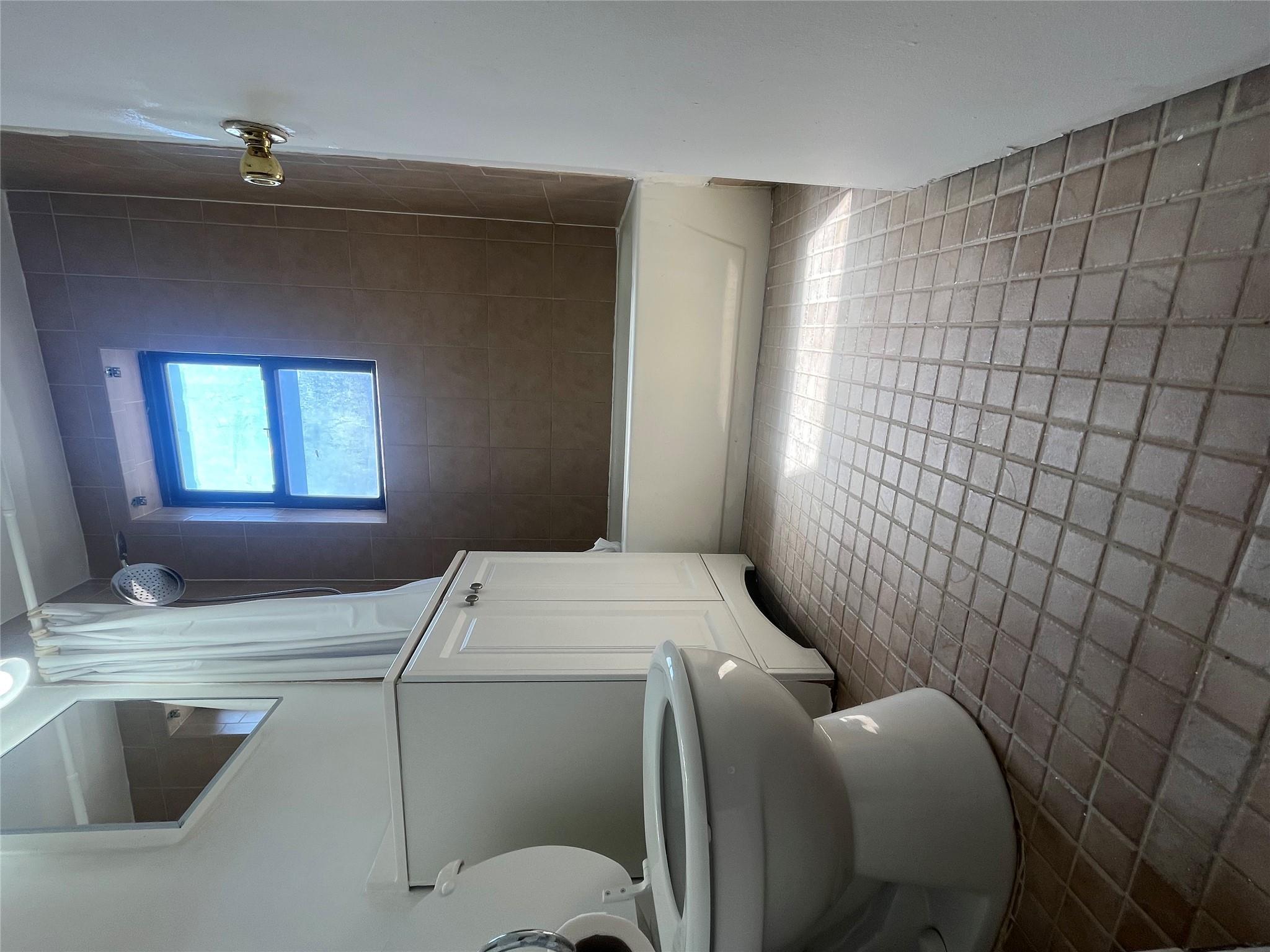215-44 47 Avenue #2B, Bayside, New York image 6