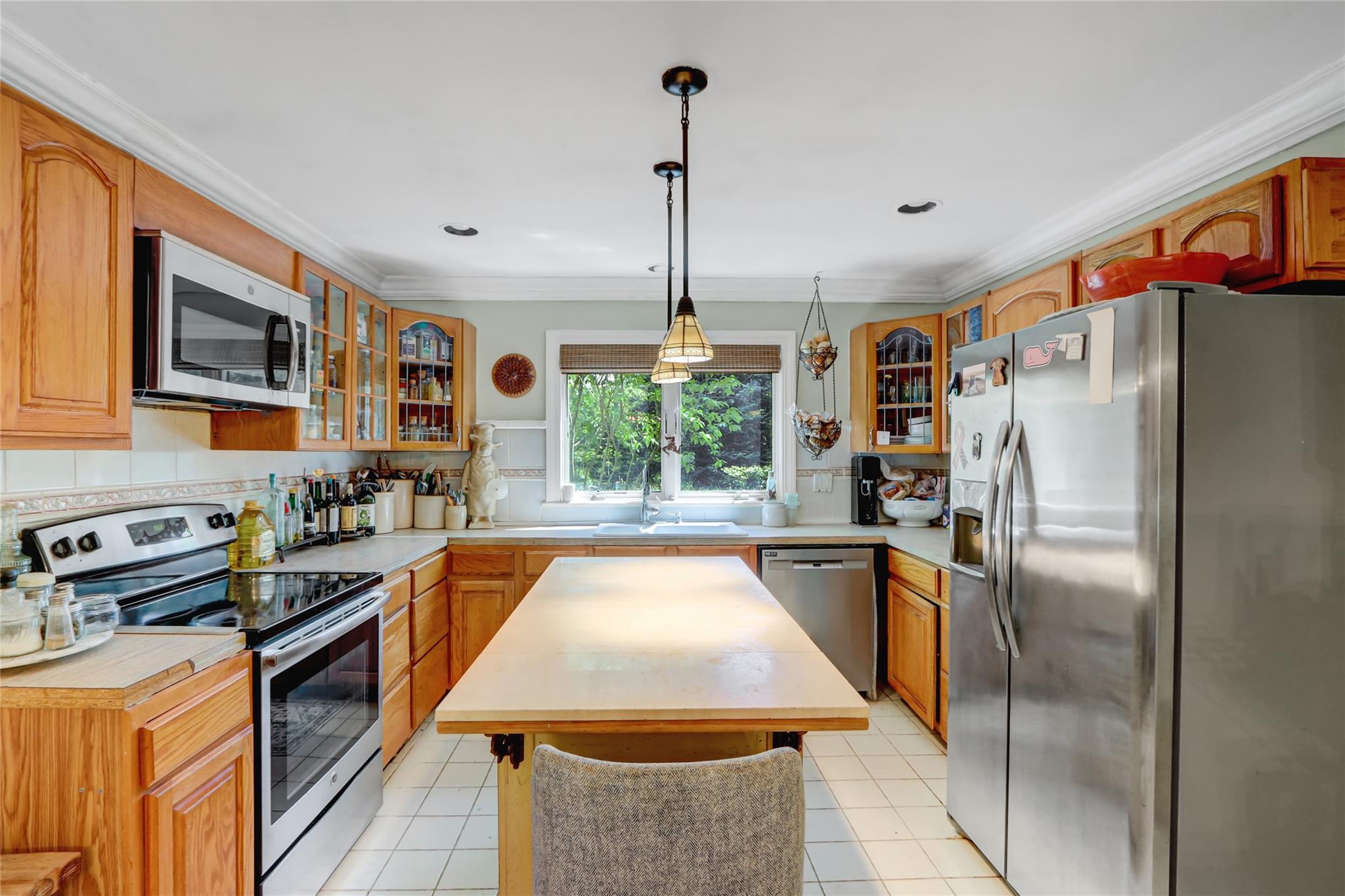 1610 Majors Path, Southampton, New York image 6