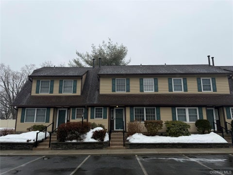 Homes For Sale - 27 Wintergreen Court<br/> Montgomery, NY 12549