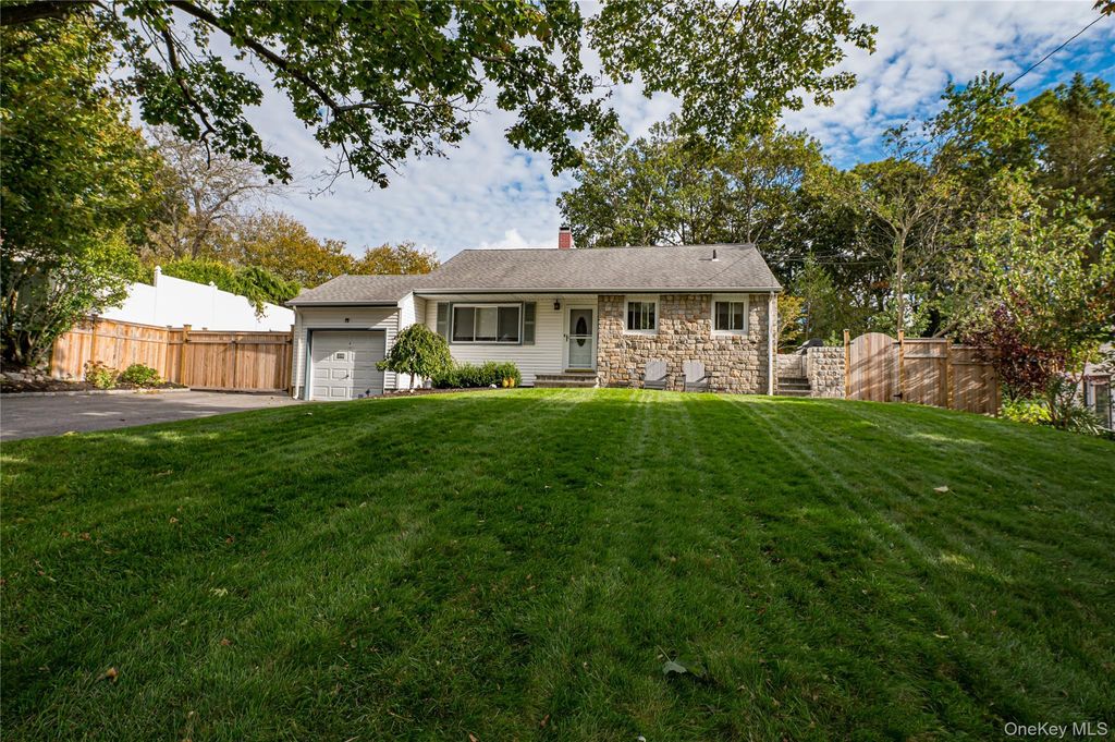 Photo of 159 Saint Nicholas Avenue, Smithtown, NY 11787 (MLS # 927188)