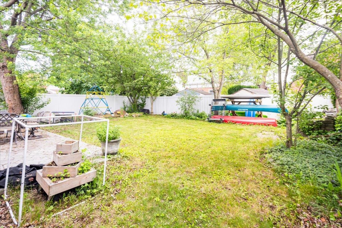 66 Trafalgar Square, Lynbrook, New York image 18