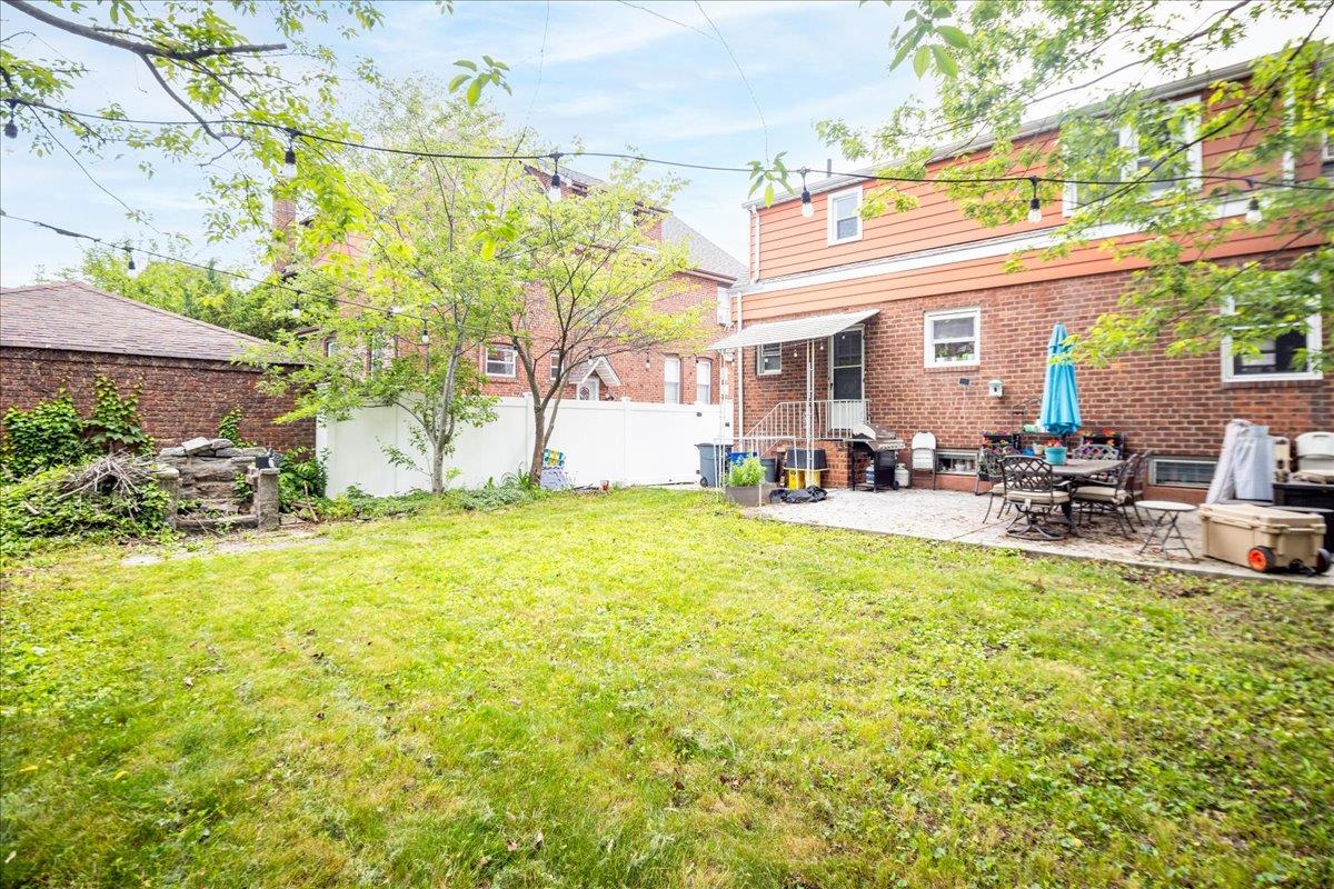 66 Trafalgar Square, Lynbrook, New York image 21