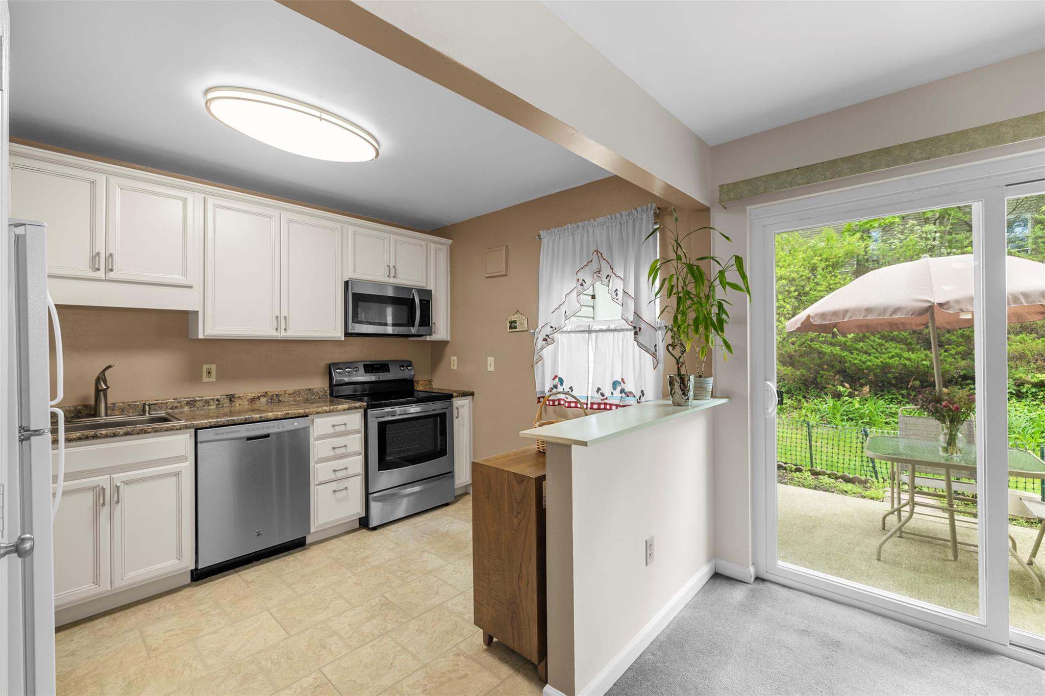 803 Briarwood Court, New Paltz, New York image 6
