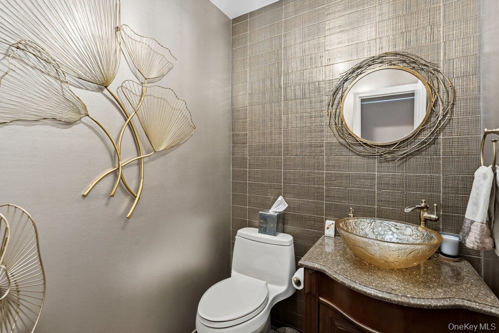 44 Country Club Drive