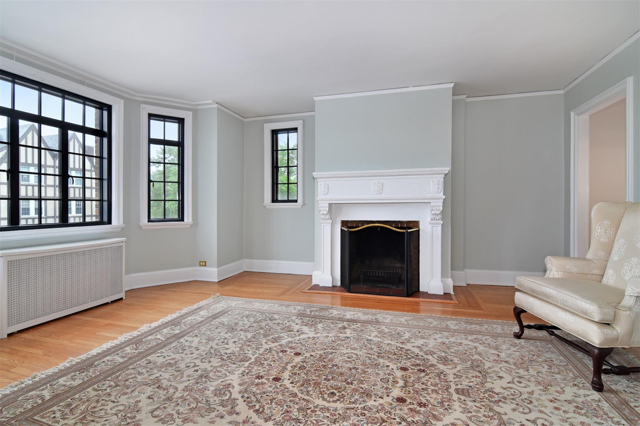 132 Pondfield Road #4D, Bronxville, New York image 2